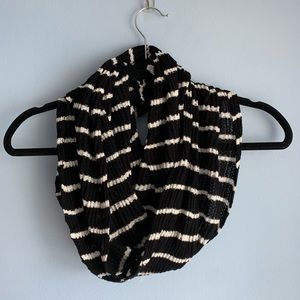Black & white striped infinity scarf